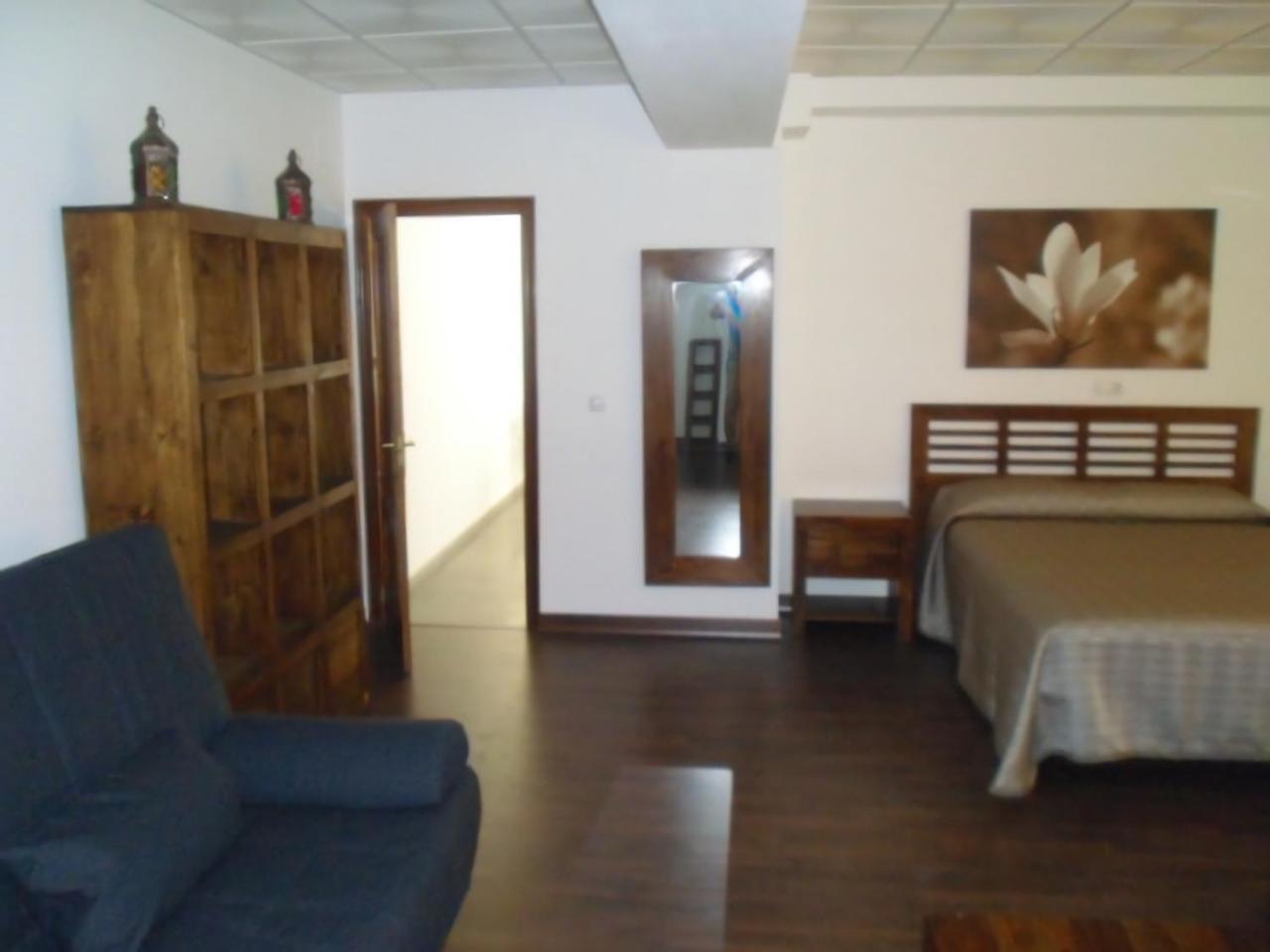 Deluxe Family Room,663931863:JPEG