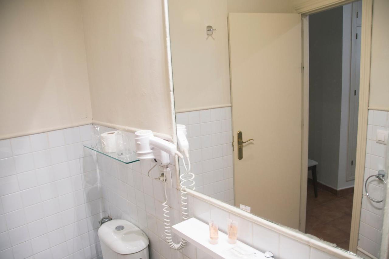 Economy Double or Twin Room