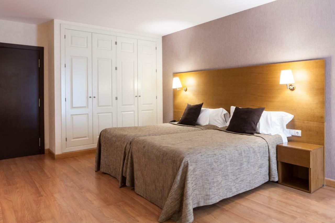 Double or Twin Room,813398028:JPEG