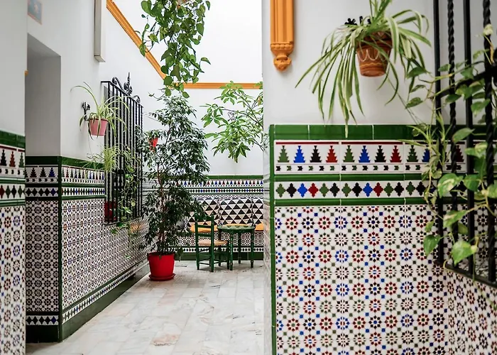 Triana Backpackers