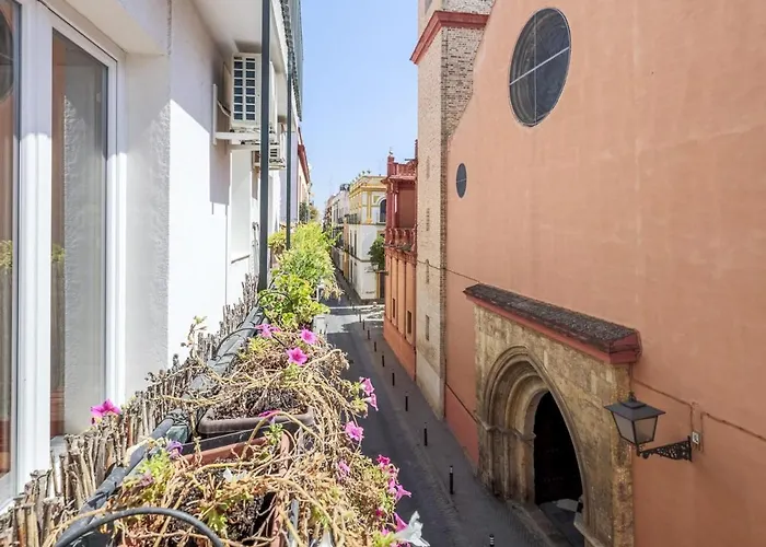 Hotel cerca del colegio: San Vicente -OASIS DE PAZ EN EL CORAZÓN DE SEVILLA 3 HAB - 2 Baños WIFI AC